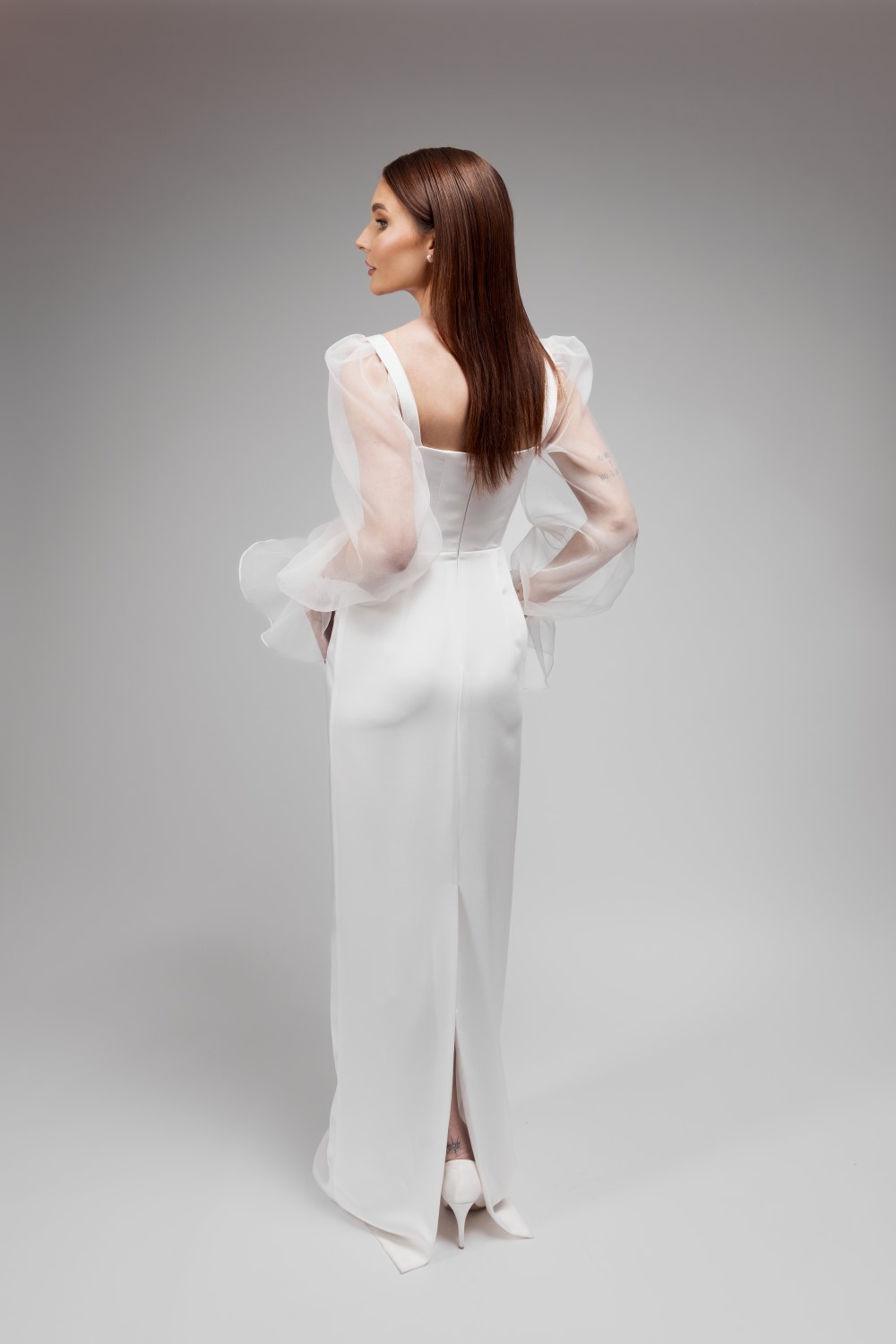 Minimalist Wedding Dress with Corset and Detachable Sleeves 2025