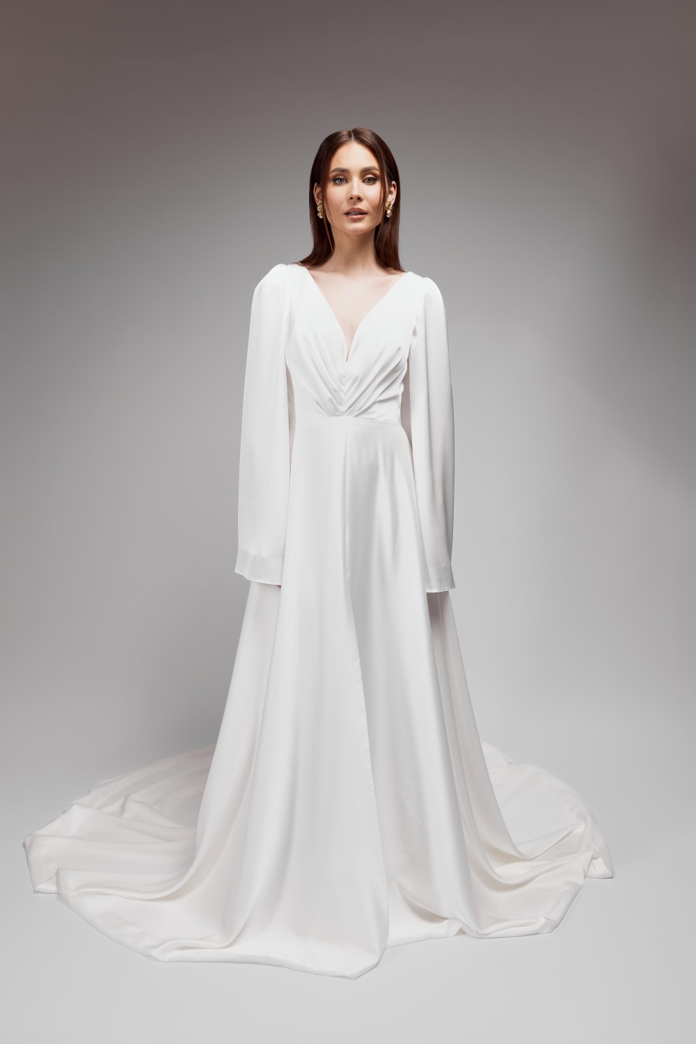 Modern Romantic Wedding Dress with Long Sleeves 2025