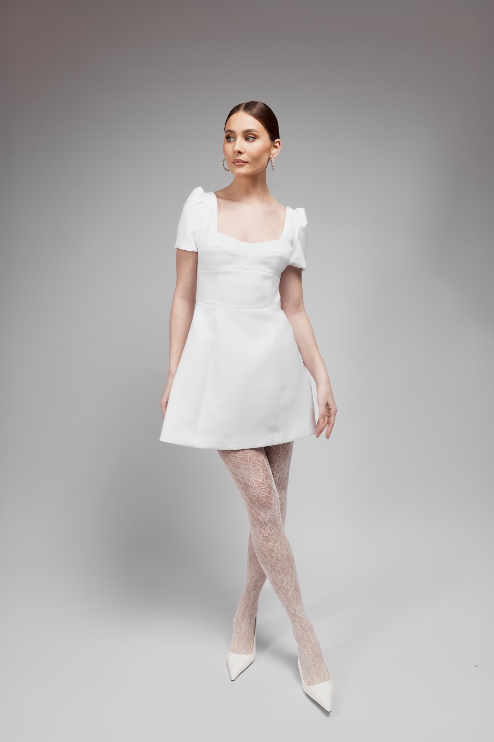 Short Modern Wedding Dress with Short Sleeves 2025