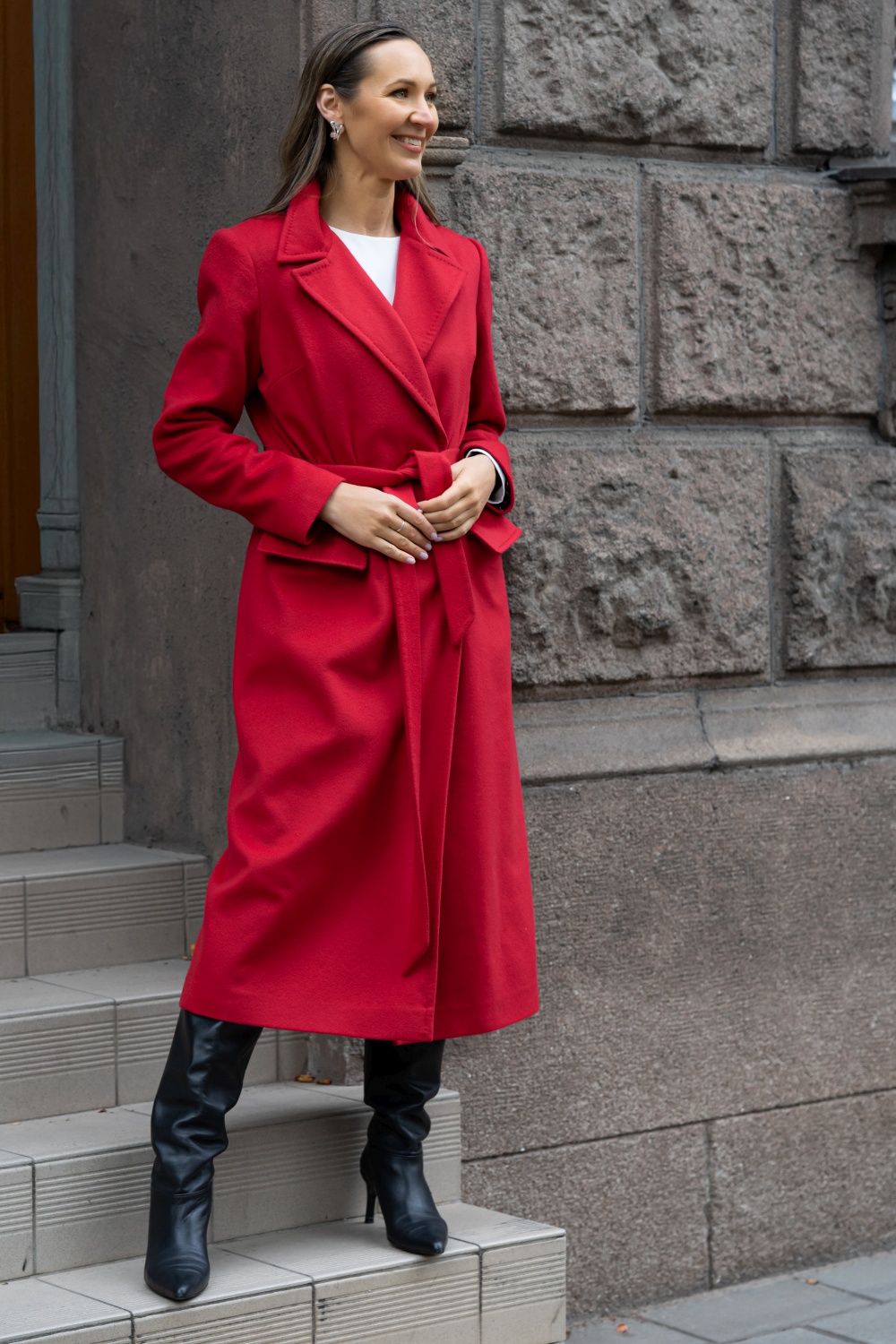 Ilgas raudonas paltas